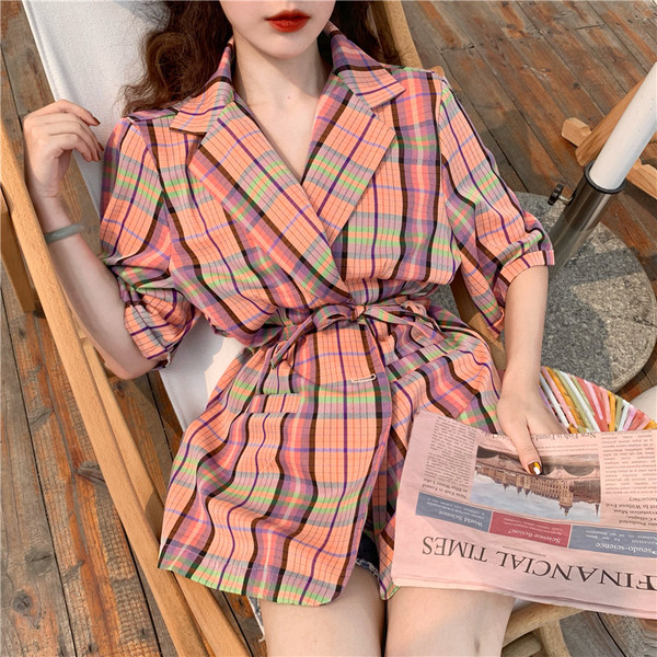 Цветно дамско сако с 3/4 ръкав и връзки на талията