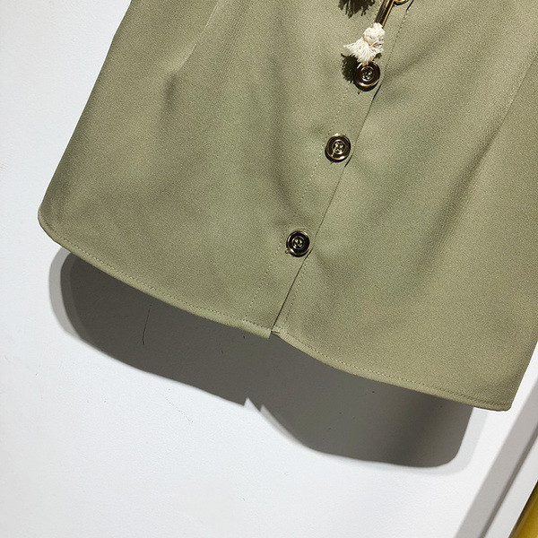 Fusta scurta casual cu nasturi si cravate in talie de culoare verde