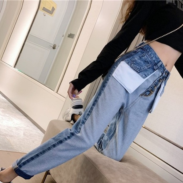 Model nou de blugi de dama cu buzunare de culoare deschisa