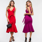 Rochie lungă de damă elegantă, cu bretele subțiri și decolteu în V, în roșu și violet