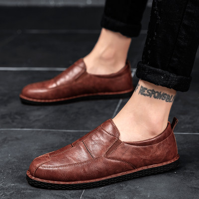 Mocasini moderni pentru bărbați în negru și maro