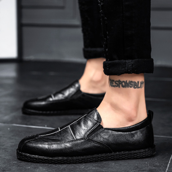 Mocasini moderni pentru bărbați în negru și maro