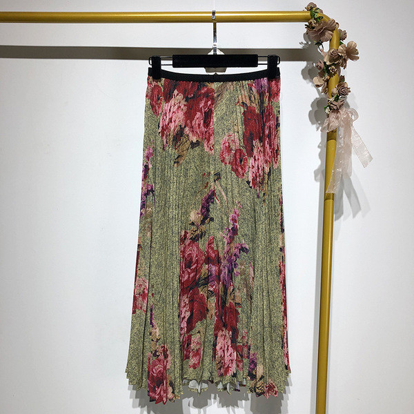 Fusta lunga plisata cu model floral