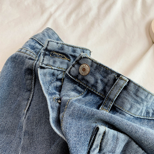 Fusta de dama din denim cu talie inalta si nasturi