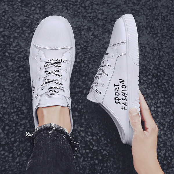 Adidași moderni pentru bărbați în alb-negru cu inscripție