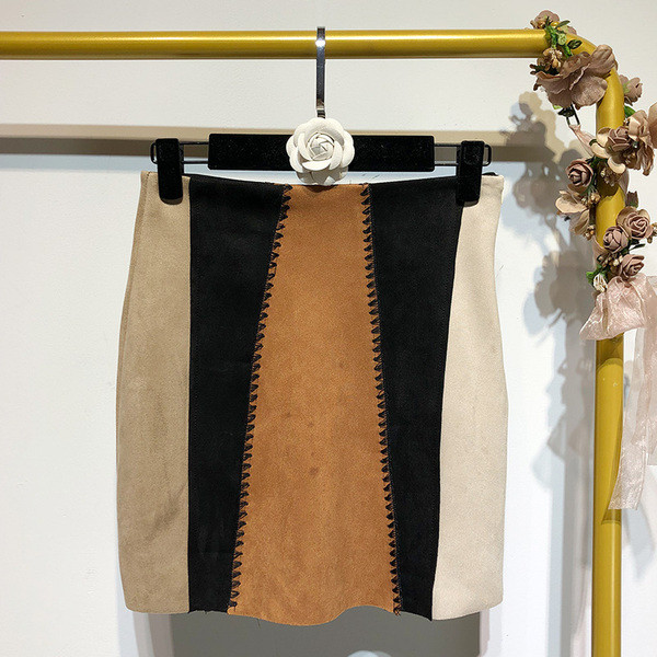 Fusta scurta moderna de dama cu fermoar