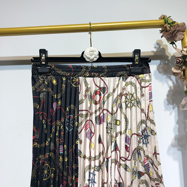 Fusta lunga plisata de dama cu model floral