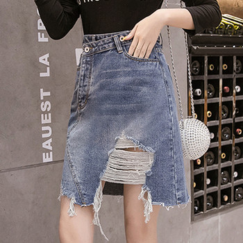 Fusta de dama actuala din denim cu motive rupte