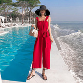 Salopetă de damă modernă cu curea în roșu