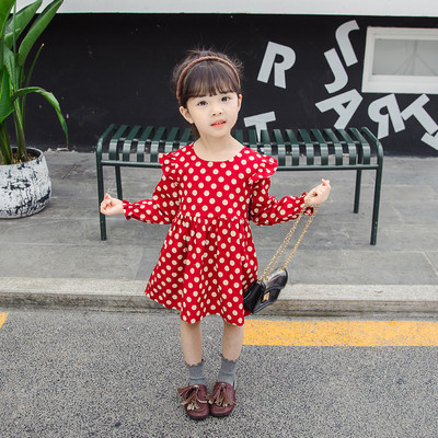 Rochie actuală pentru copii cu mâneci lungi în roșu