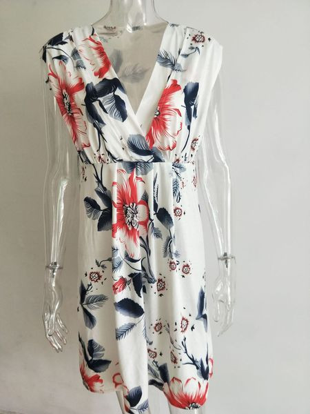 Rochie scurta de vara de dama pentru mamicile care alapteaza in 3 modele cu motive florale