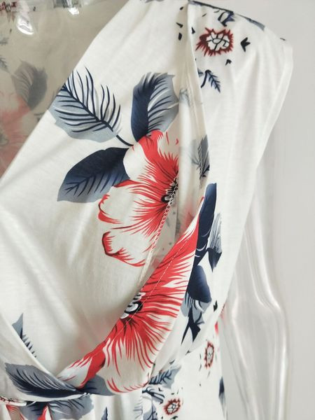 Rochie scurta de vara de dama pentru mamicile care alapteaza in 3 modele cu motive florale