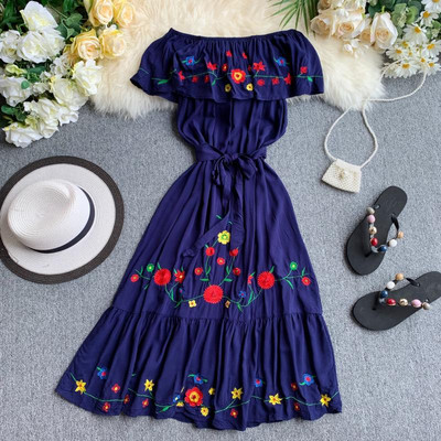 Rochie moderna de dama cu panglica si broderie