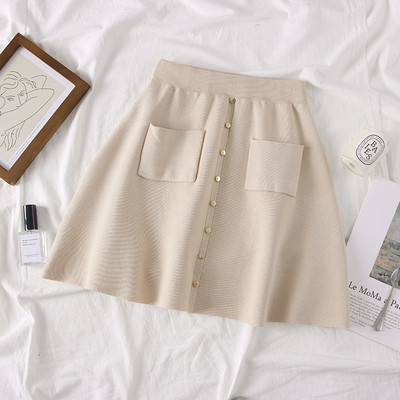 Fusta de dama moderna cu buzunare si nasturi - mai multe culori