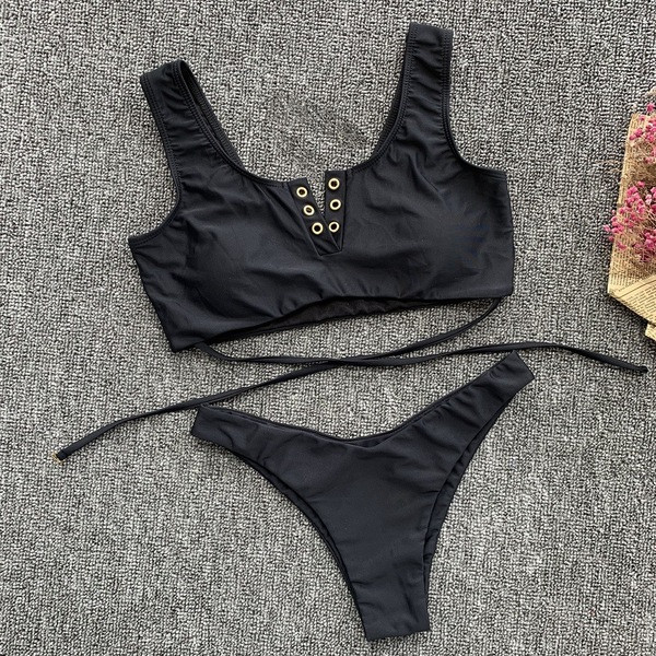 Costum de baie modern din două piese negru cu cravate