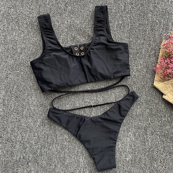 Costum de baie modern din două piese negru cu cravate