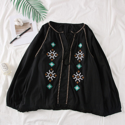 Camasa de dama model nou cu broderie in alb si negru