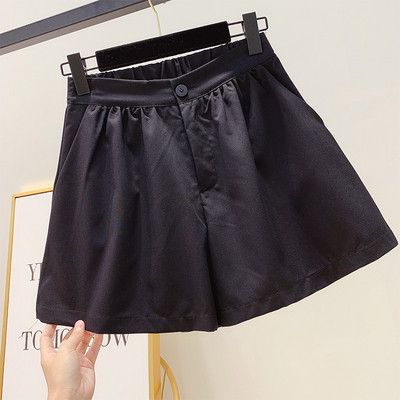 Pantaloni scurti de dama in mai multe culori