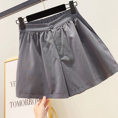 Pantaloni scurti de dama in mai multe culori