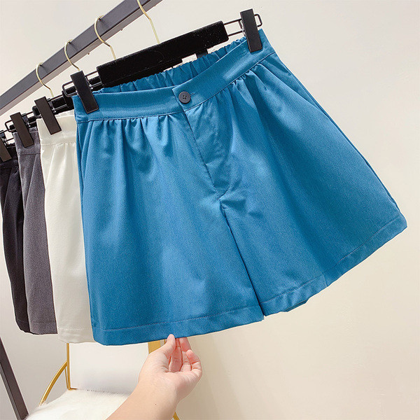 Pantaloni scurti de dama in mai multe culori