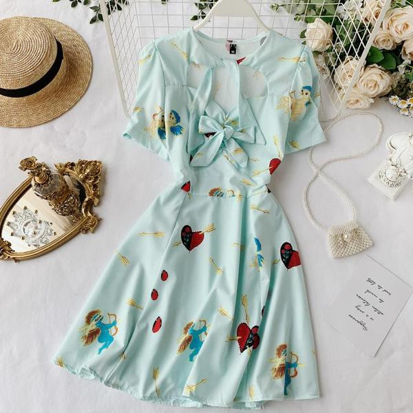 Ежедневна дамска рокля с панделка и къс ръкав в бял и син цвят