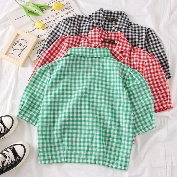 Cămașă elegantă de damă cu nasturi în verde, roșu și negru