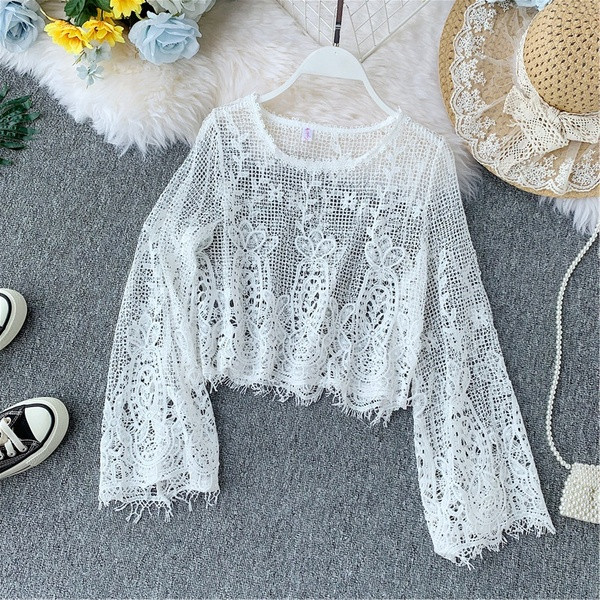 Bluză de damă modernă din dantelă în alb și negru