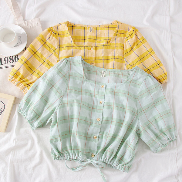 Bluză de damă elegantă cu decolteu O în trei culori