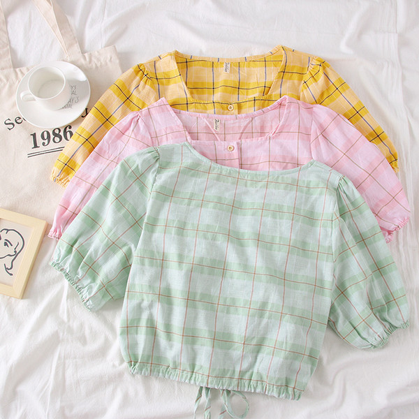 Bluză de damă elegantă cu decolteu O în trei culori