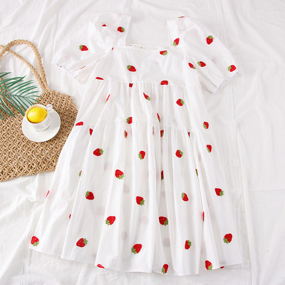 Rochie de dama model nou cu decolteu patrat si broderie