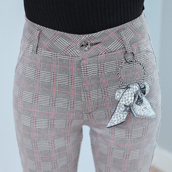 Актуален дамски панталон с висока талия и дожобове