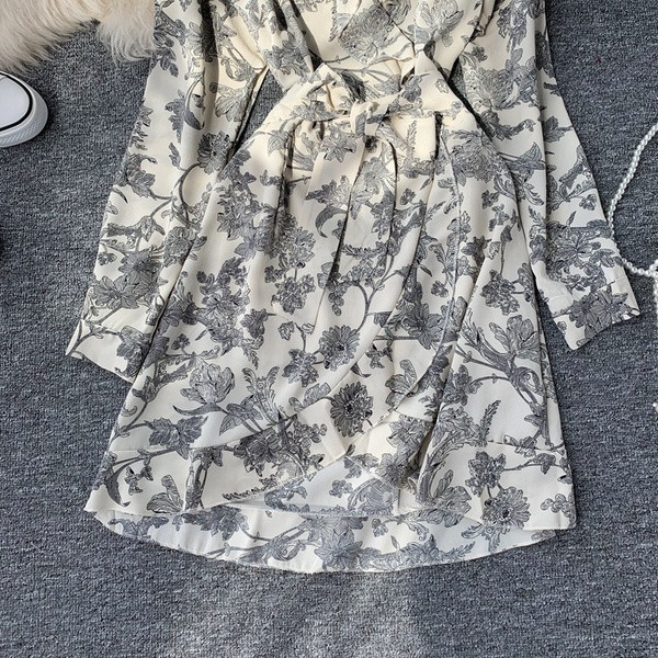 Rochie de dama cu decolteu in V in doua culori