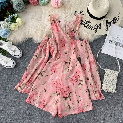 Salopeta scurta de dama cu model floral de culoare roz