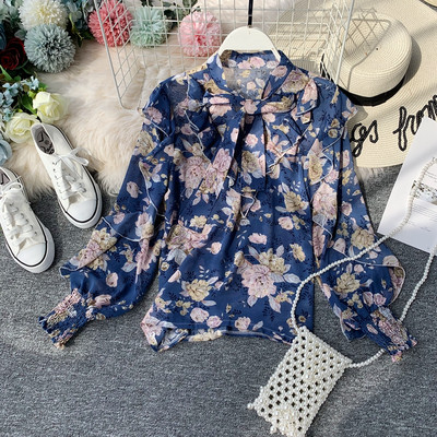 Cămașă modernă de damă cu model floral și panglică