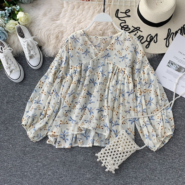 Cămașă de damă cu decolteu în V și model floral