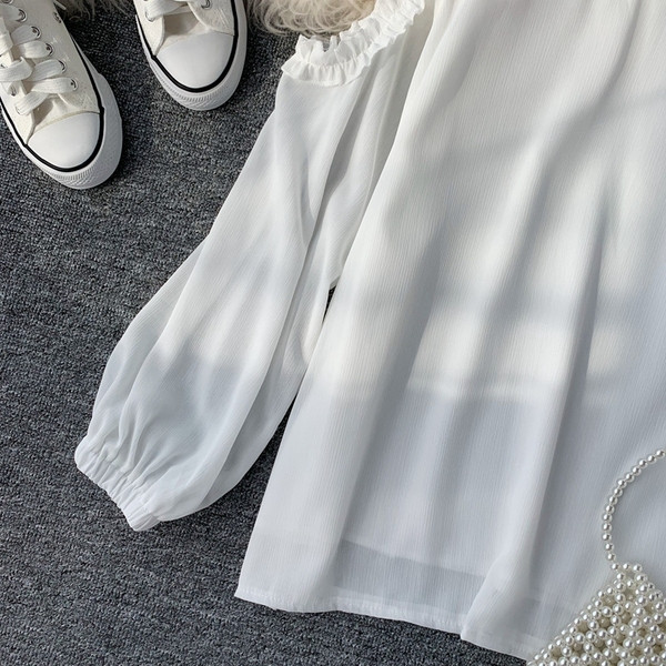 Cămașă elegantă de damă cu umerii goi, în alb și negru