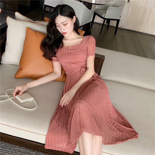 Актуална дамска дълга рокля в розов цвят с къс ръкав