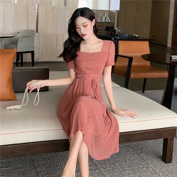 Актуална дамска дълга рокля в розов цвят с къс ръкав