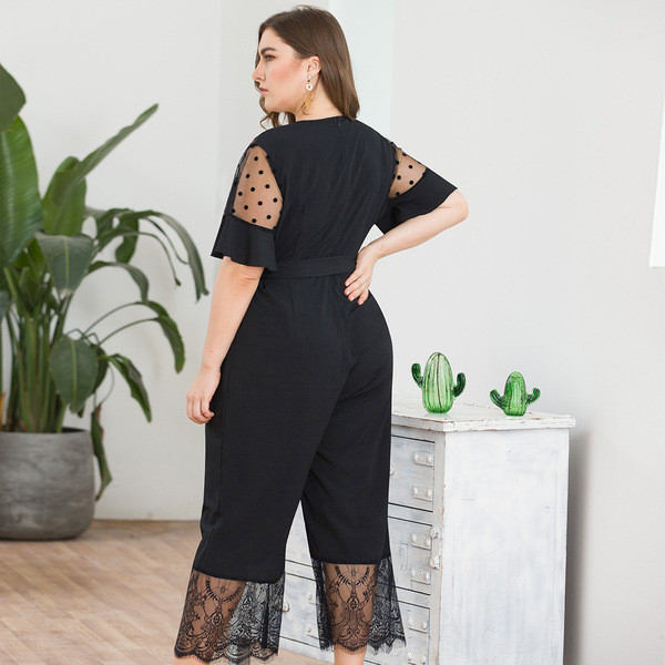 Salopeta de dama moderna cu dantela de culoare neagra