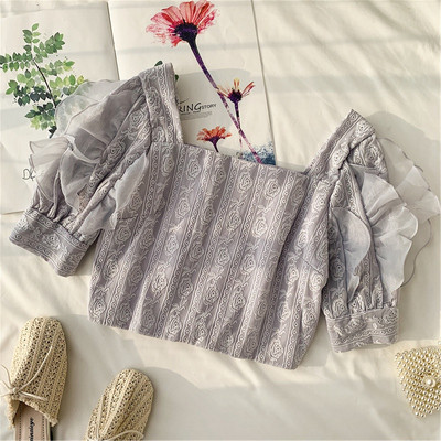 Bluză de damă modernă cu broderie în două culori