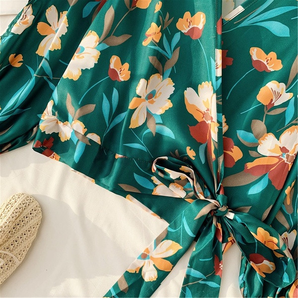 Cămașă modernă de damă cu model floral