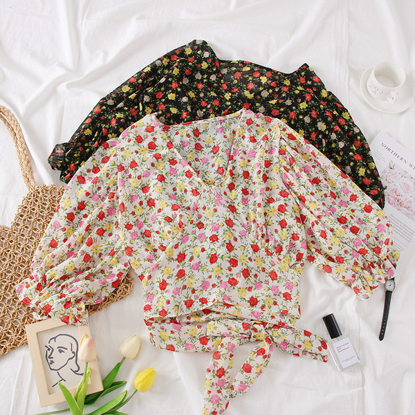 Bluza de dama actuala cu decolteu in V in mai multe culori