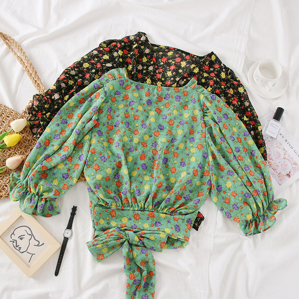 Bluza de dama actuala cu decolteu in V in mai multe culori