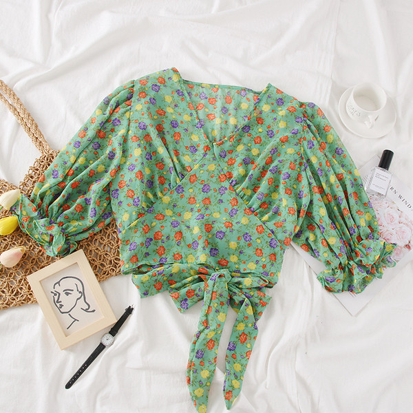 Bluza de dama actuala cu decolteu in V in mai multe culori