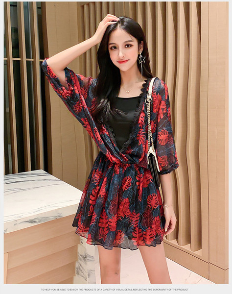 Salopeta de dama moderna cu maneci 3/4 in doua culori si model floral