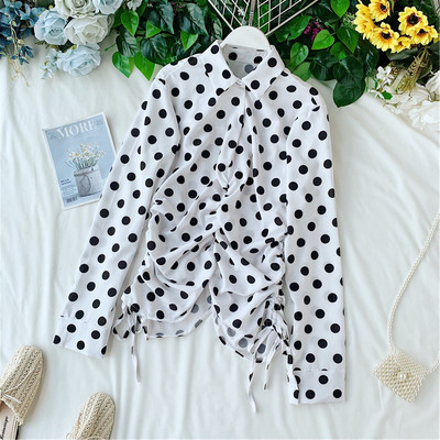 Cămașă de damă cu buline în alb și negru