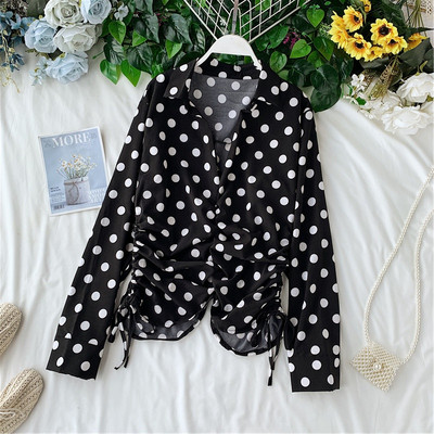 Cămașă de damă cu buline în alb și negru