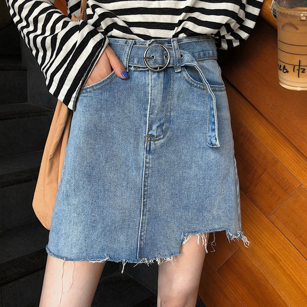 Fusta de dama actuala din denim cu motive rupte