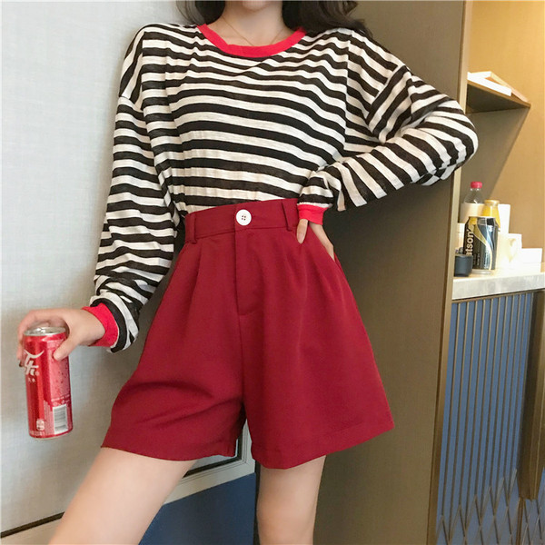 Pantaloni scurți casual dama - model larg in doua culori