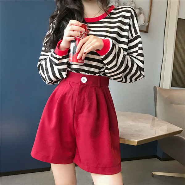 Pantaloni scurți casual dama - model larg in doua culori